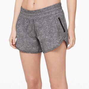 Lululemon Women’s Tracker Short V in 4" Heather Lux Multi Black Size 2 Like New